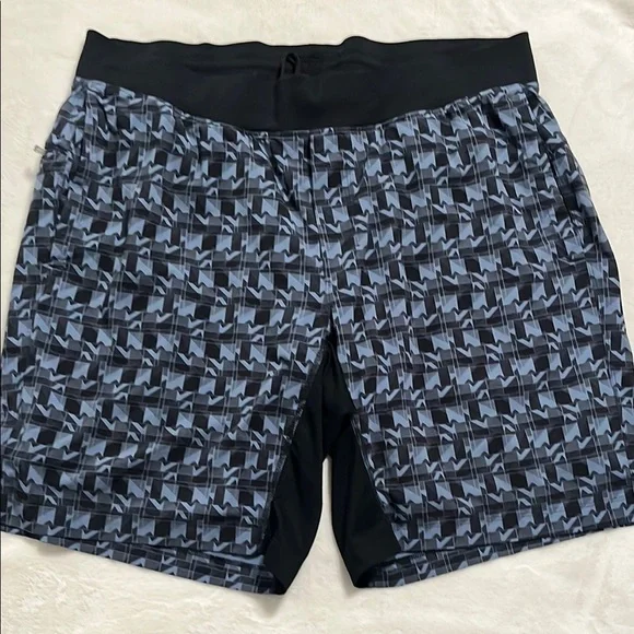 lululemon athletica Black and Blue Patterned Men Shorts - Picture 4 of 8